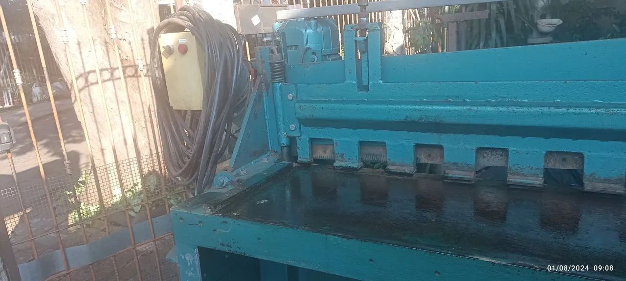 Quilhotina para chapa de aço 