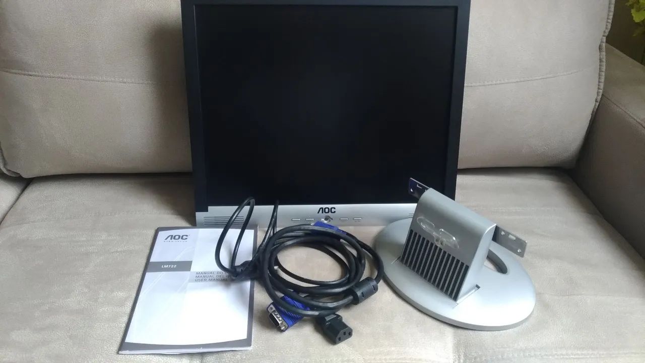 Monitor LCD  AOC 17"