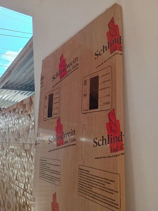 Porta pra banheiro tamanho 60 por 210 nova  - Foto 3