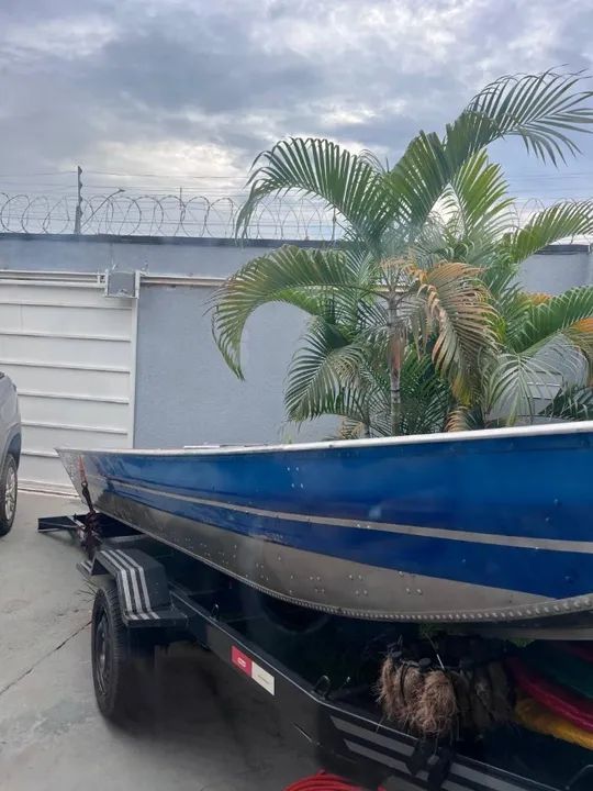Canoa marreco 5.5,Motor 30HP e Carretinha  - Foto 2