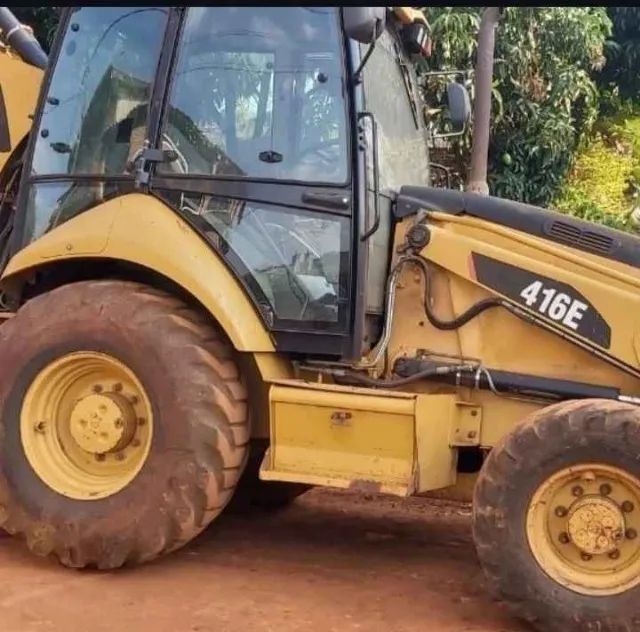 retroescavadeira caterpillar 416 e ano 2015