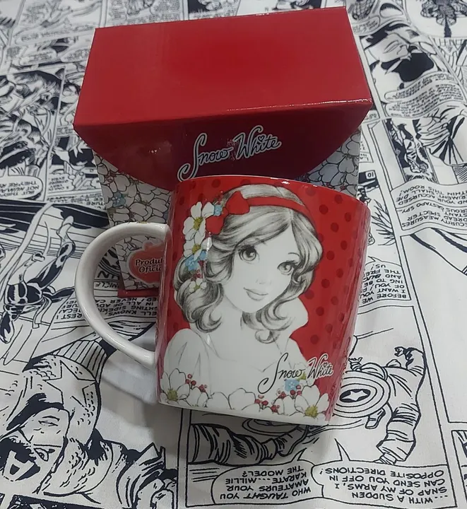 Caneca grande de porcelana Branca de Neve