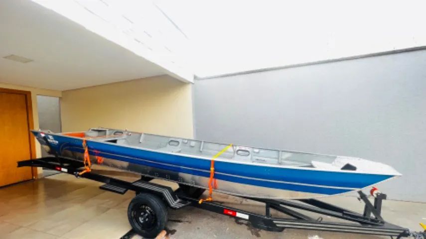 Canoa marreco 5.5,Motor 30HP e Carretinha  - Foto 3