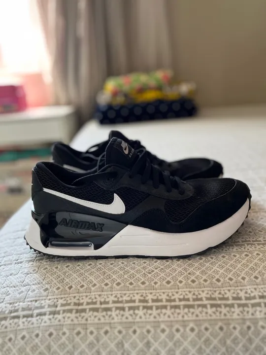 Air max guile feminino no pé best sale