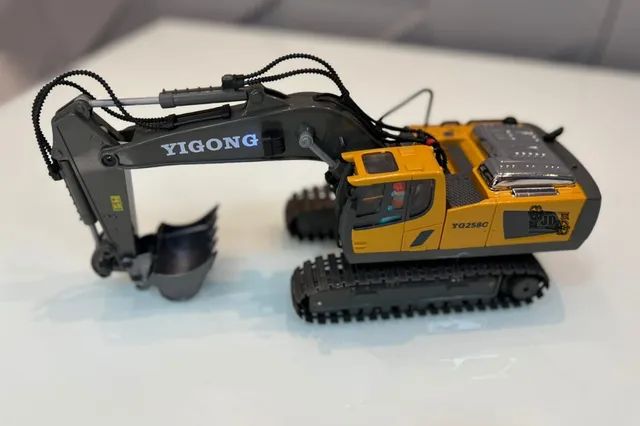 Retroescavadeira/ escavadeira - carrinho de controle remoto Diversão hobbie