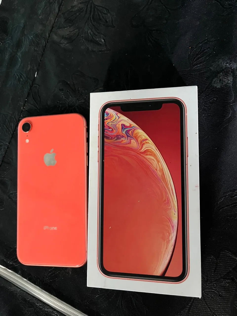 iPhone XR coral novíssimo