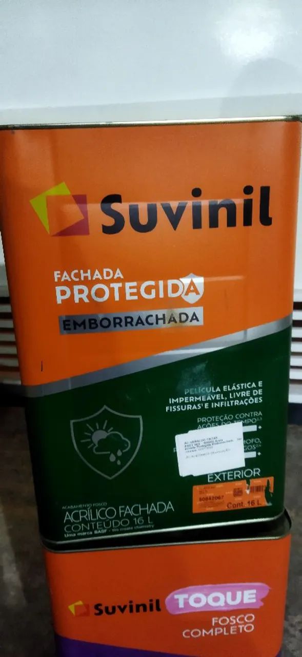 Lata de tinta Suvinil fachada protegida cor areia 