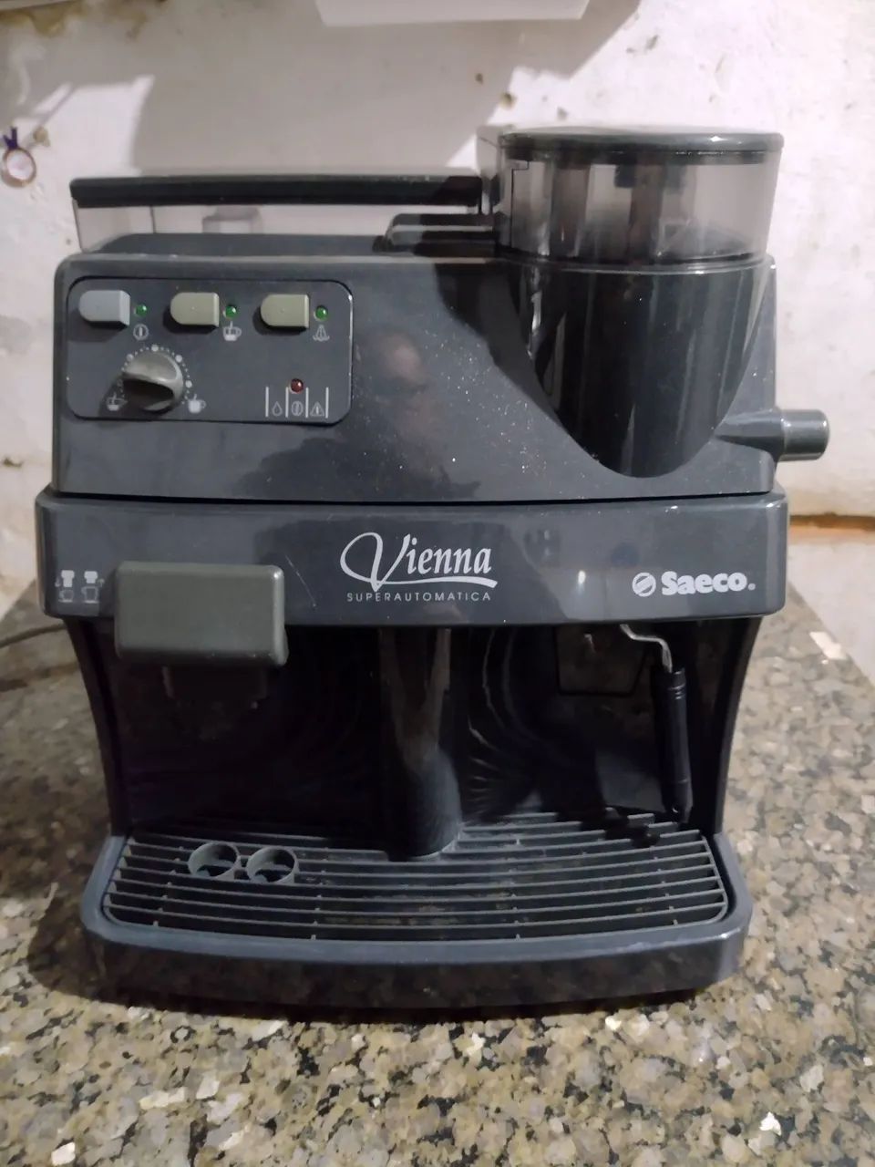Máquina de café cafeteira Saeco Vienna super automática