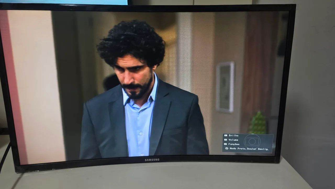 Monitor Curvo Samsung 27" FHD<br><br>CF390 27 - Foto 2