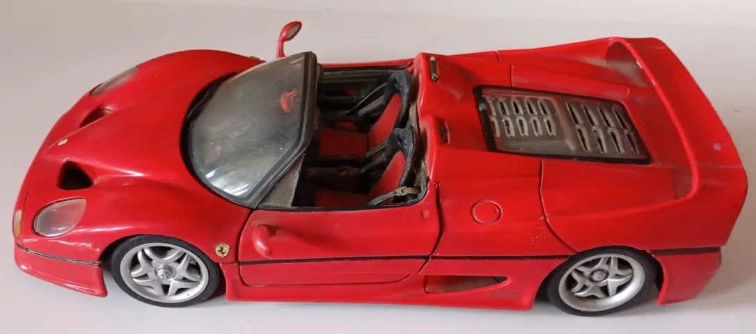 Miniatura Ferrari F50 Maisto 1995 Escala 1:18 - Foto 4