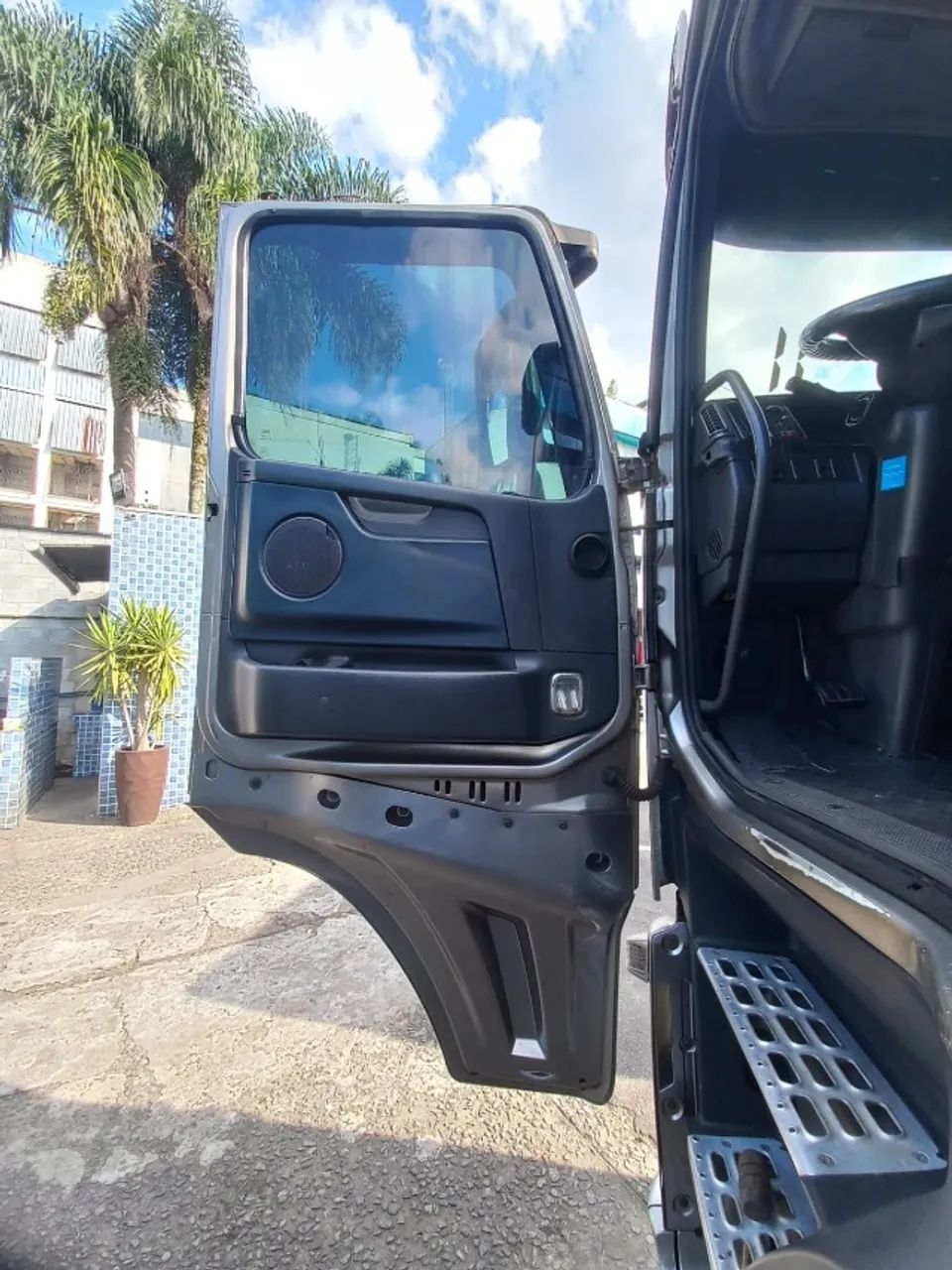 Volvo FH 440 - 4x2 - Ano 2011 - Rogério Caminhões - Foto 4