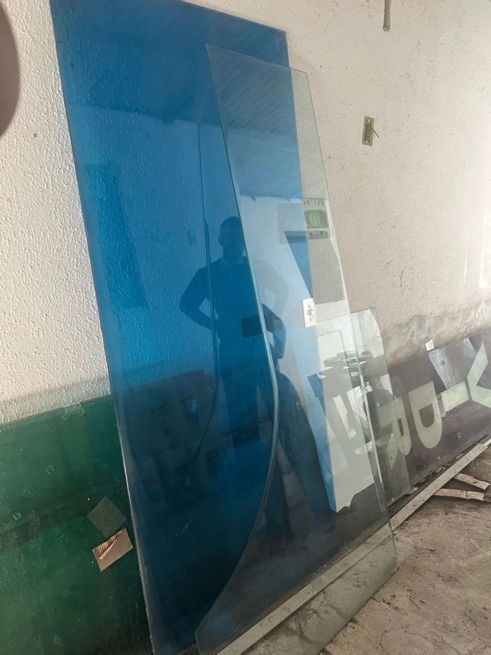 Porta de Vidro Azul - 1,00 x 2,10m - Foto 4