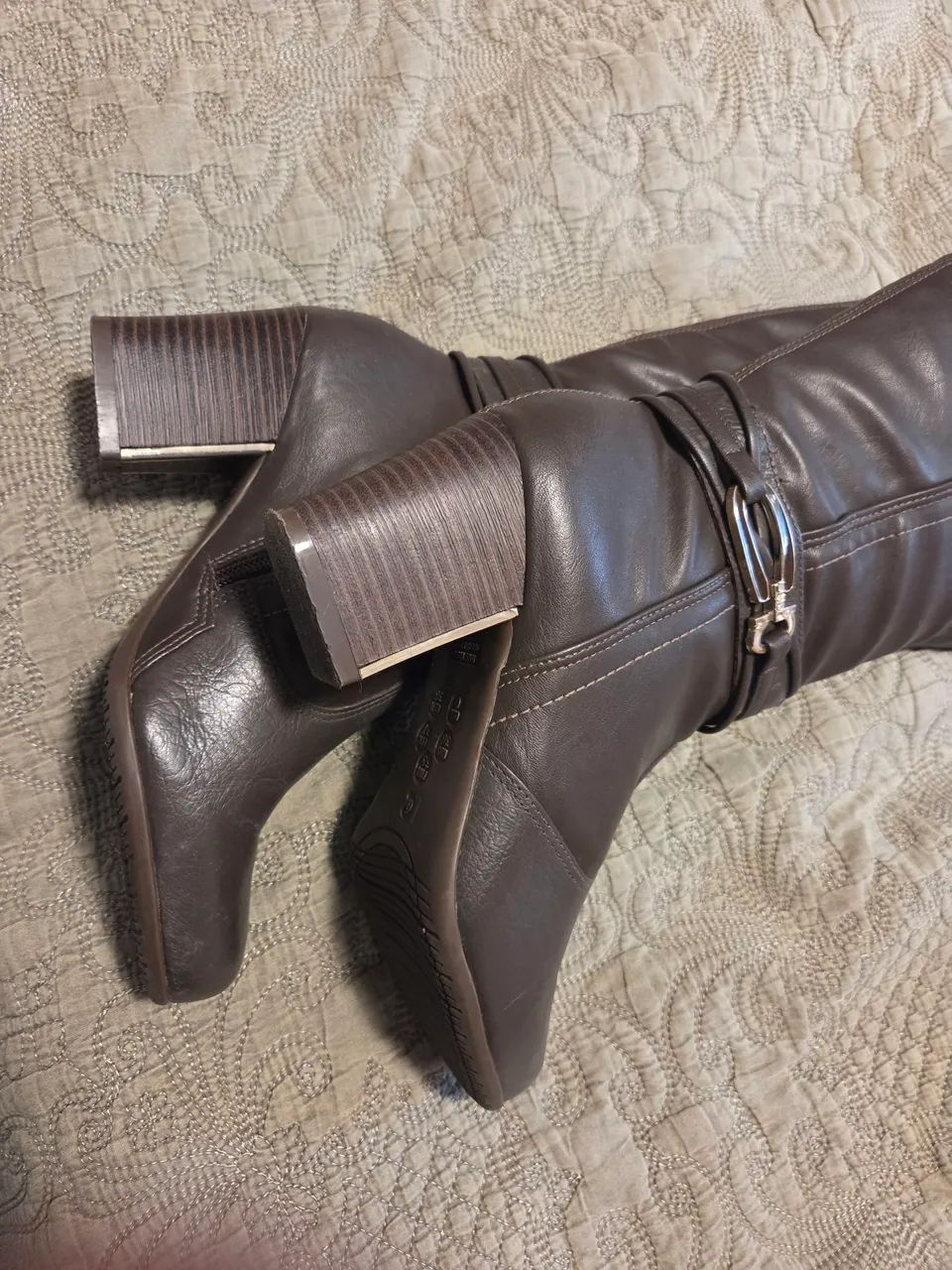 Botas Femininas Cano Alto - Marrom - Foto 5