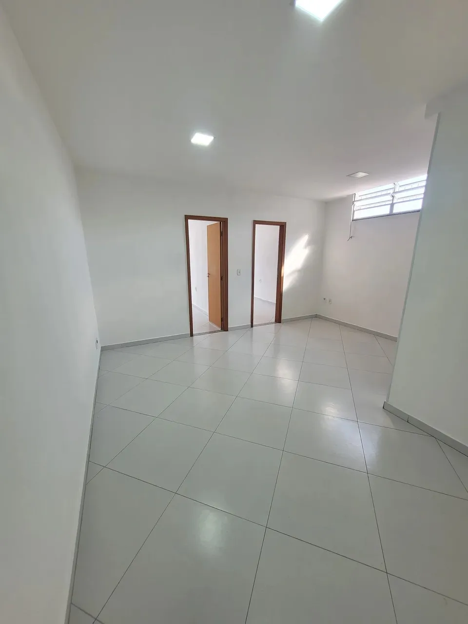 Apto para aluguel com 2 quartos e 60 metros quadrados, em Rocha Miranda - Rua dos Diamante