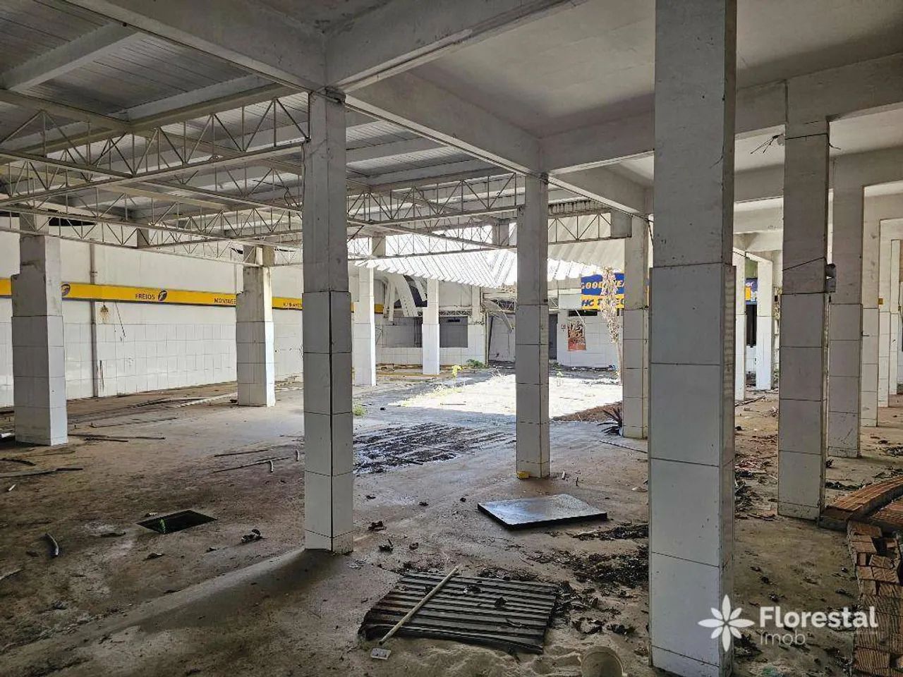 Lojão na Avenida Centenário, com 943m², para venda ou locação - Foto 2