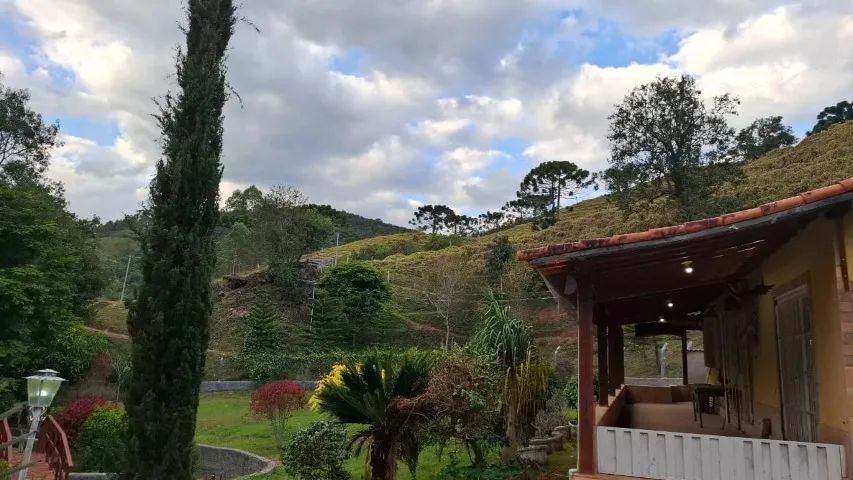 Espetacular Chácara com 12.000m², na Belíssima Mantiqueira, Riquíssima em Água Delfim More - Foto 12