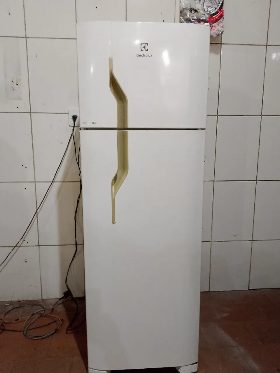Gvendo geladeira Electrolux duplex gelando perfeitamente faço entrega aceito cartão