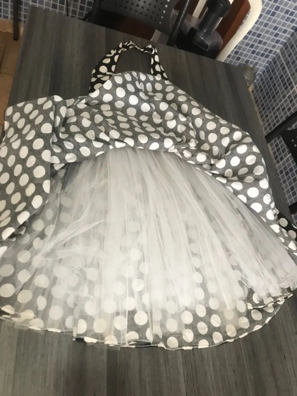 Vestido /fantasia anos 60 tamanho P serve até M pequeno  - Foto 2