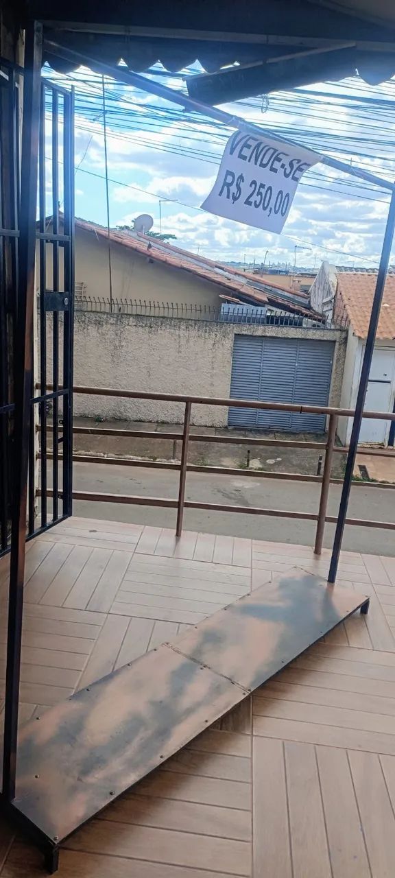 Arara de ferro desmontável 