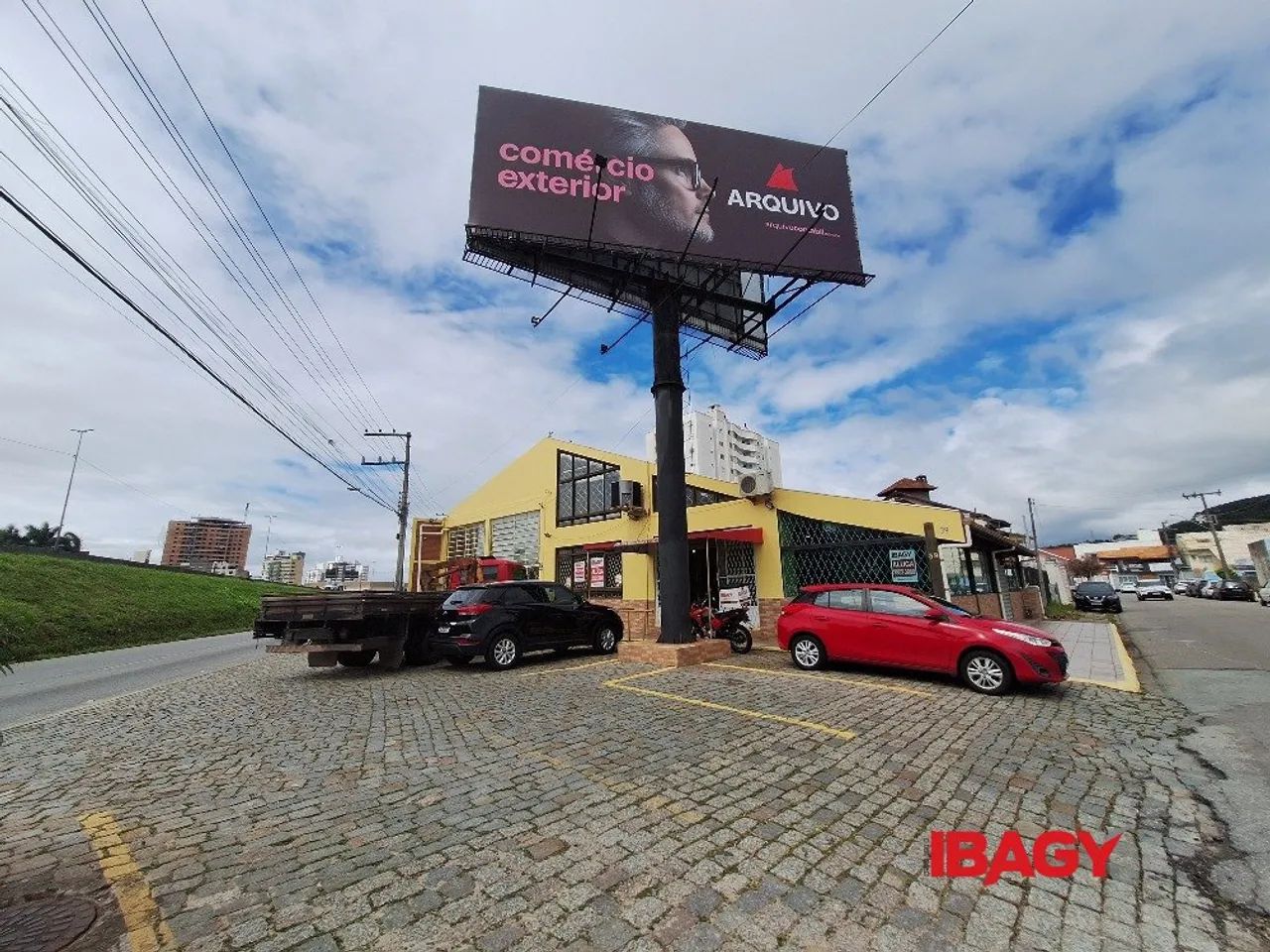 Oportunidade! Loja em Roçado - São José