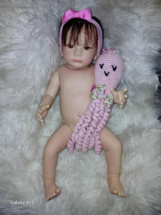 Bebê Reborn corpinho de silicone  - Foto 4