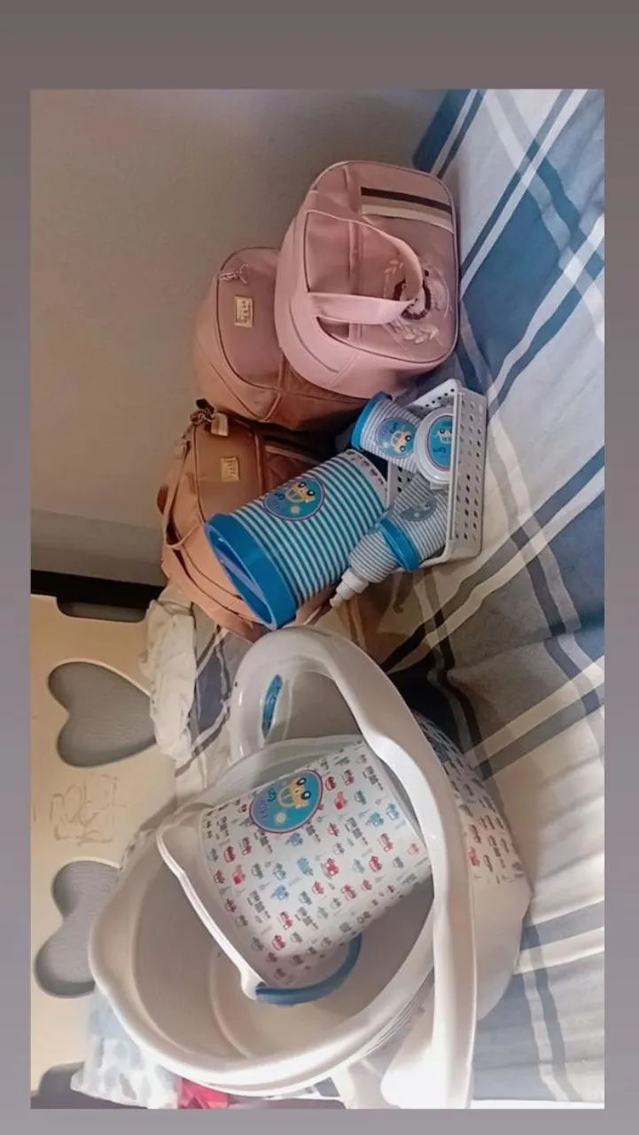 Kit Completo para Bebê: Banheira, e Bolsas60