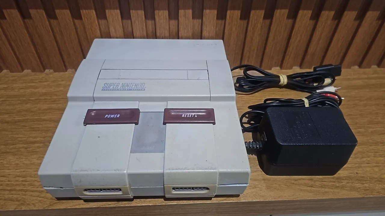 Super Nintendo (SNES) - Console Clássico