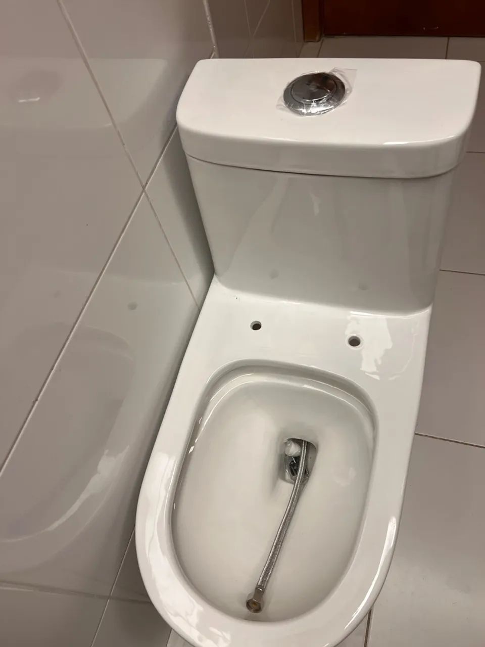 Vaso Sanitário com assento Monobloco - novo, recém comprado e não instalado  - Foto 5