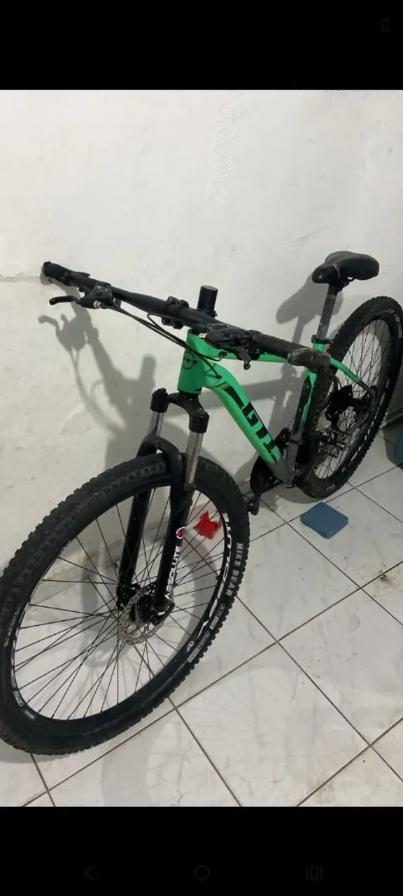 Bicicleta Mountain Bike Aro 29