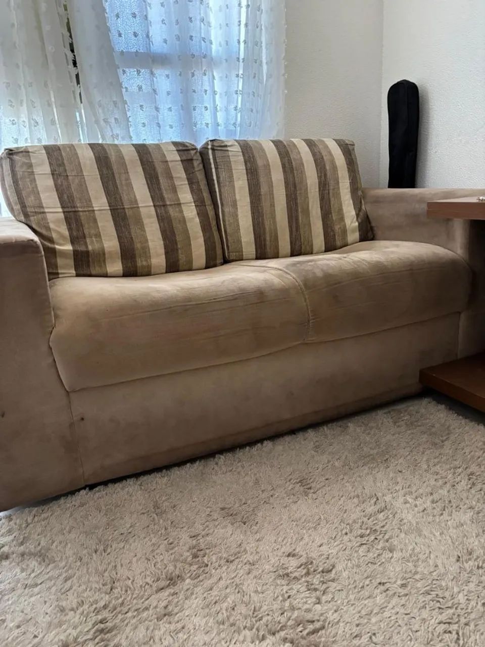 Sofá 2 Lugares com Almofadas Listradas - Foto 5