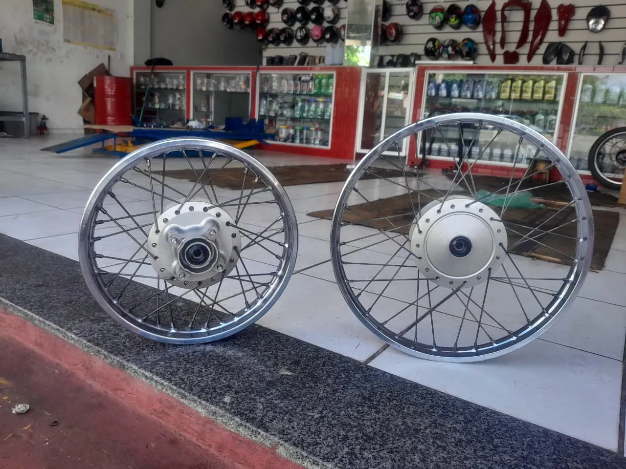 Jogo de Rodas de Moto Cromadas pop 110