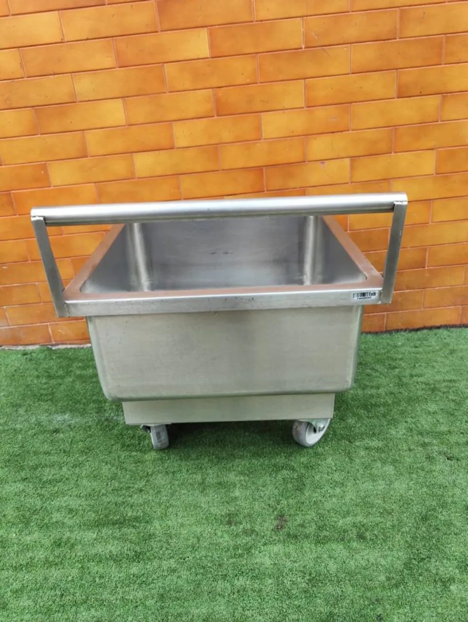 Carrinho/Tanque de Aço Inox com Rodas - Ideal para Comércio - Foto 3
