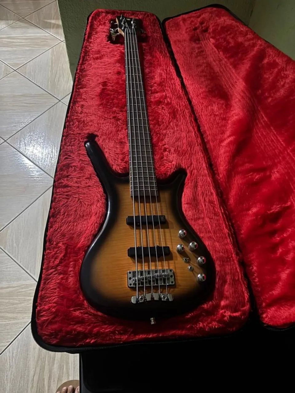 Baixo warwick rock bass