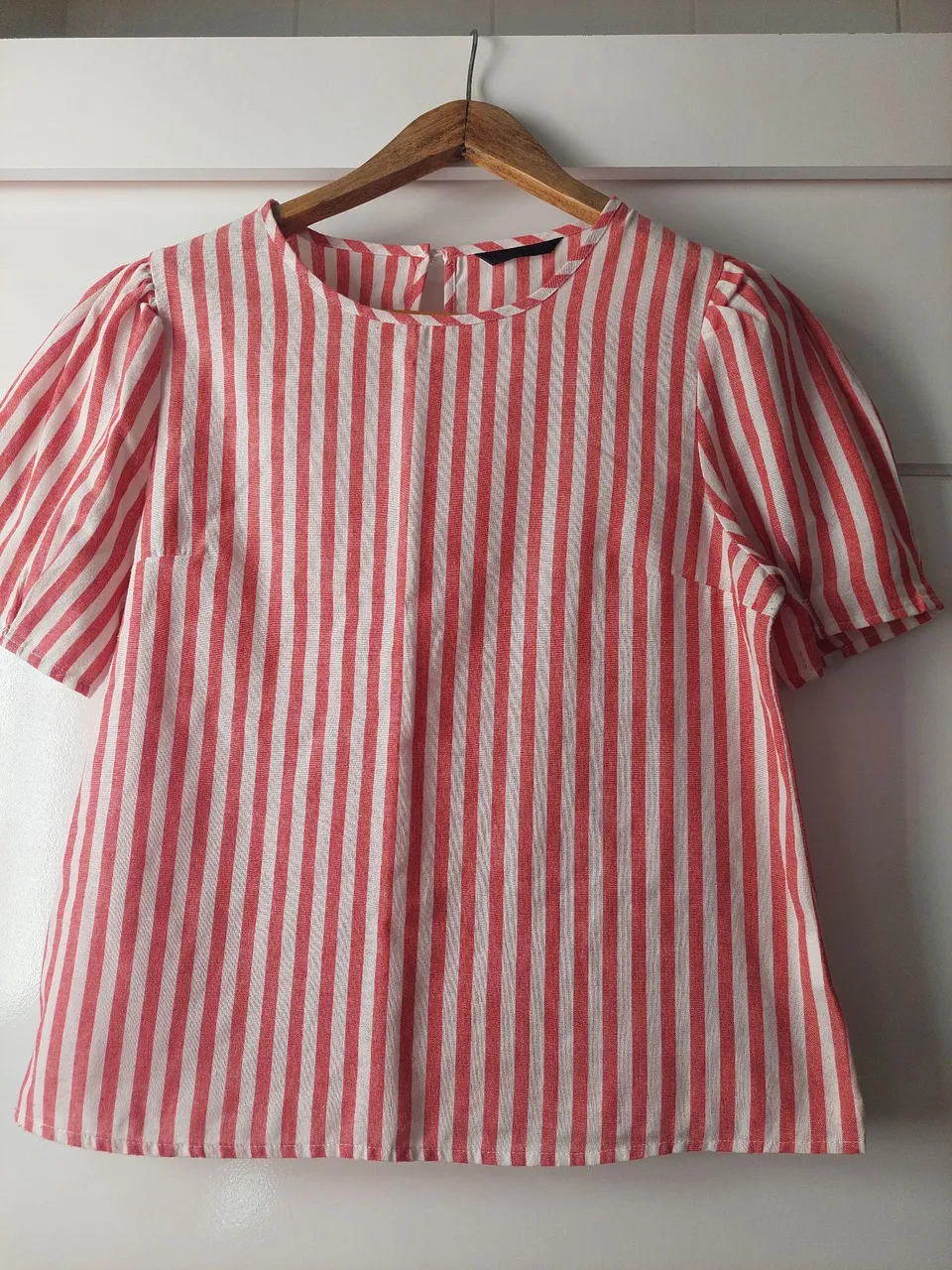 Blusa listrada vermelha