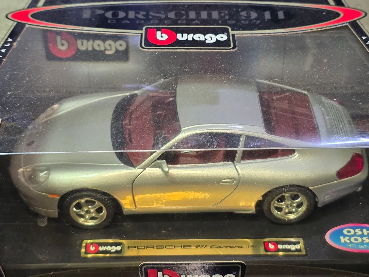 ポルシェ911カレラ1997 Burago Miniatura e Hobbies - lacrada 1997 Carrera 911 porsche burago 1:24 ミニカー