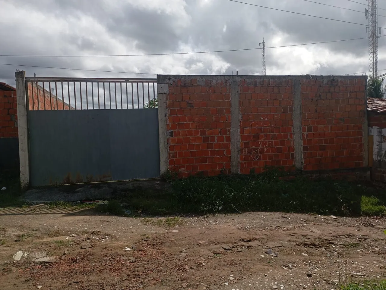 Vendo grande terreno em maranguape 10,80m por 30m