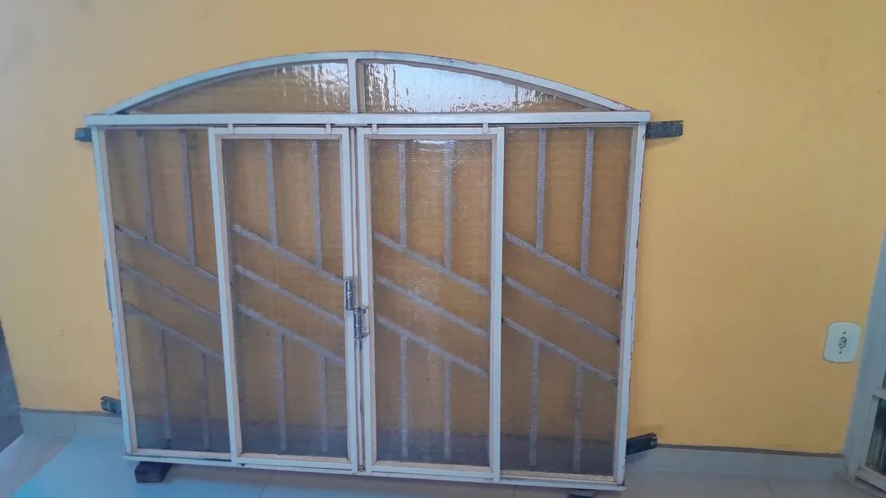 Porta/Janela de Vidro com Grade - Foto 2