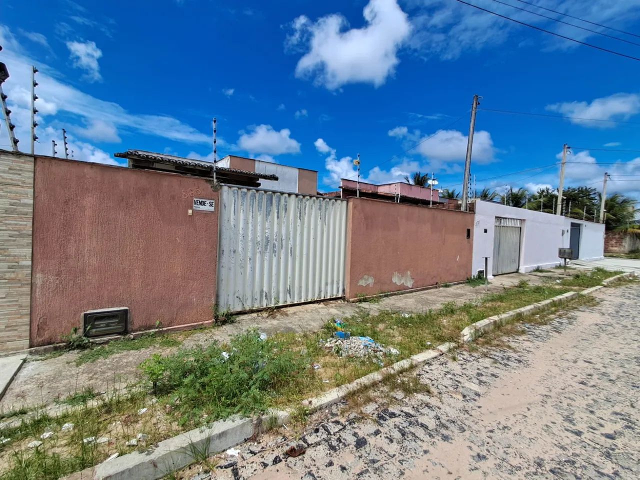 CASA A VENDA EM NOVA ESPERANÇA, ESCRITURA PÚBLICA.