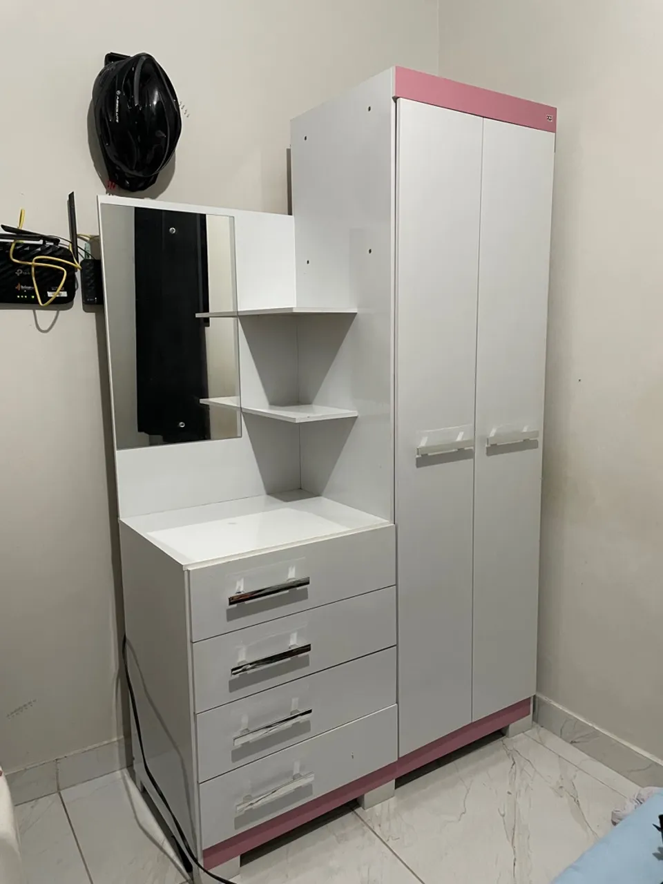 Guarda-Roupa com penteadeira