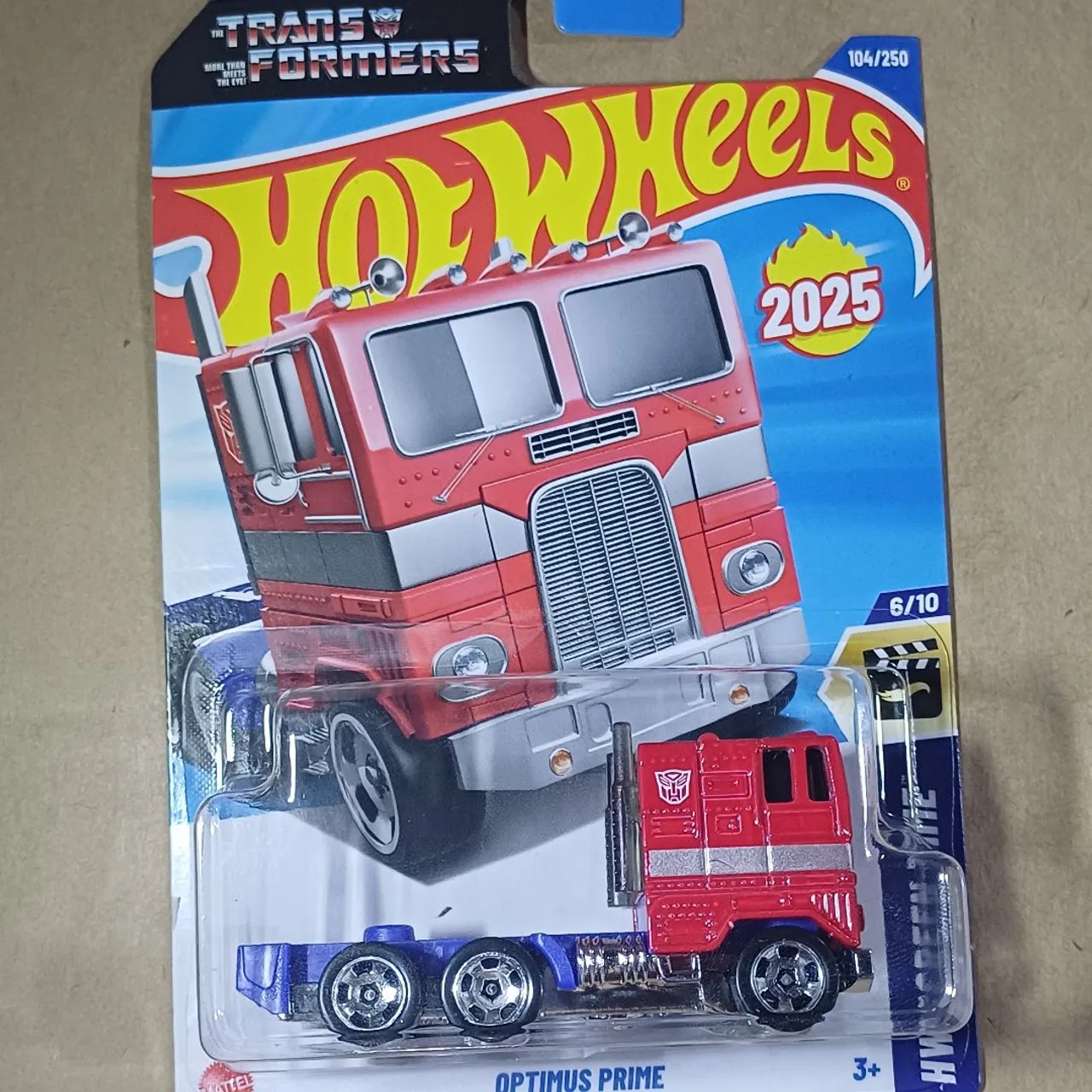Hot Wheels Transformers Optimus Prime