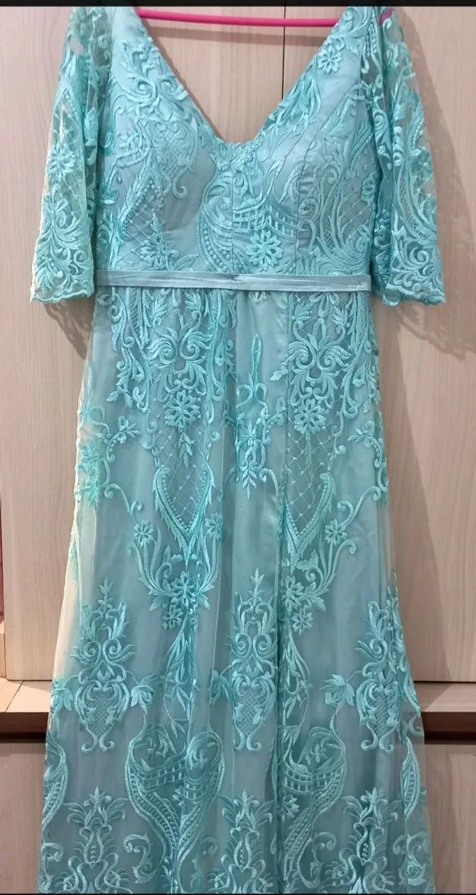 Vestido longo cor verde tiffany 