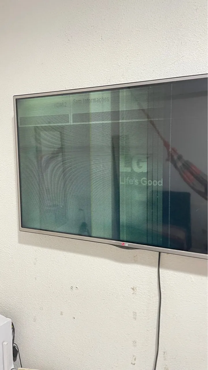 TV LG com defeito na tela