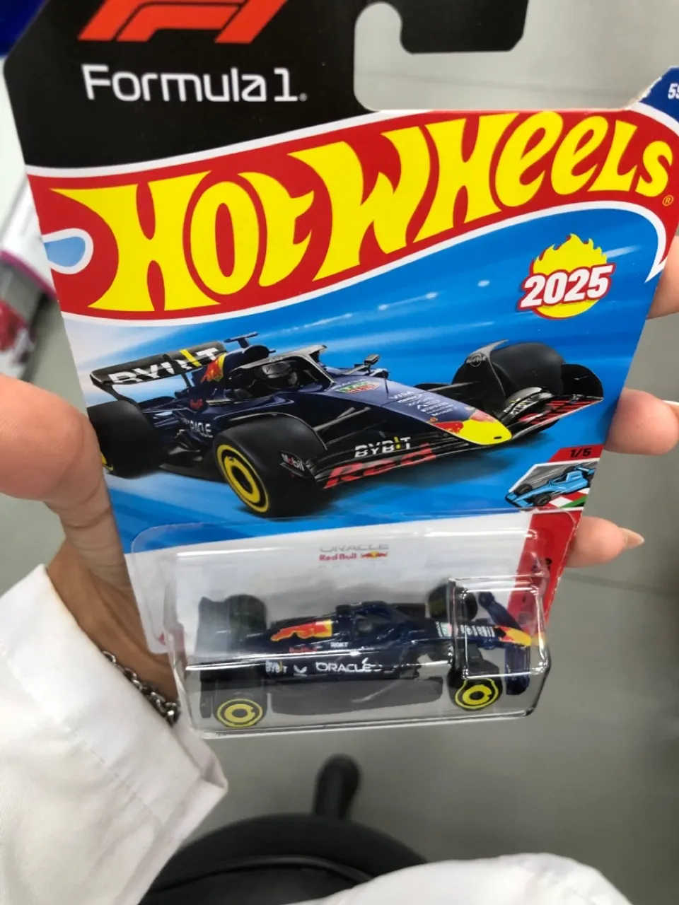 Hot Wheels Fórmula 1 2025 Red Bull Oracle