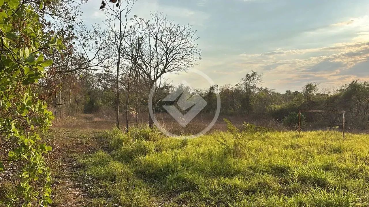 Localização A apenas 10 minutos da rotatória de Santa Rosa, em área tranquila e de fácil a - Foto 6