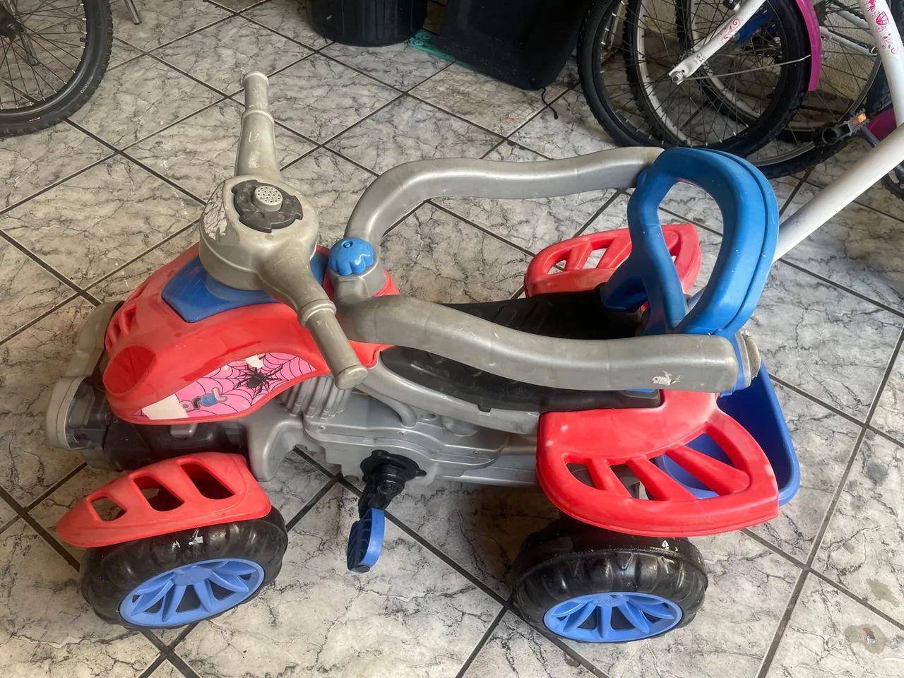 Quadriciclo Infantil Spiderman - Foto 2
