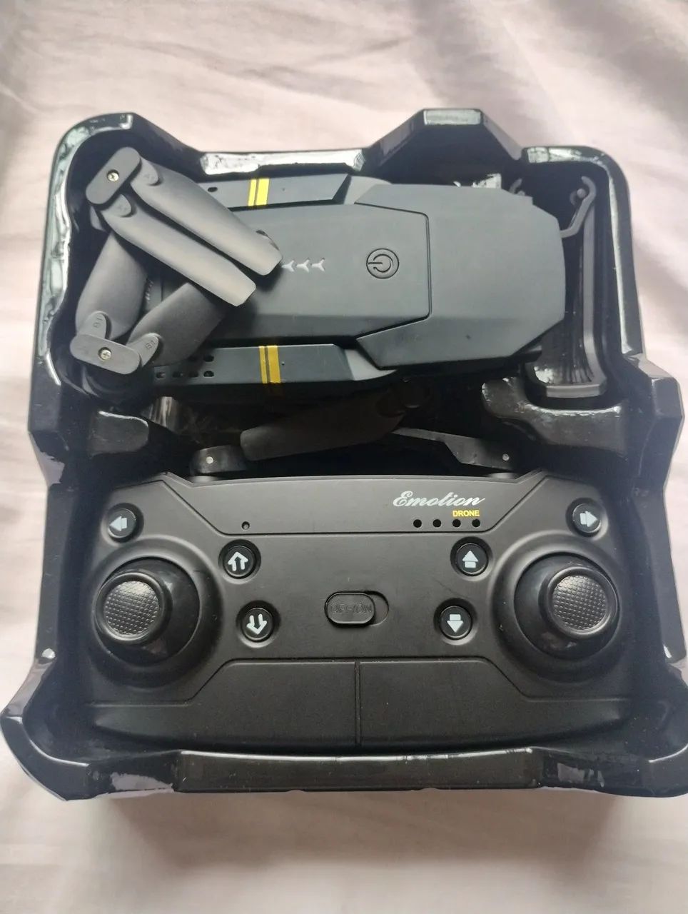 Drone E58 pocket com controle remoto 