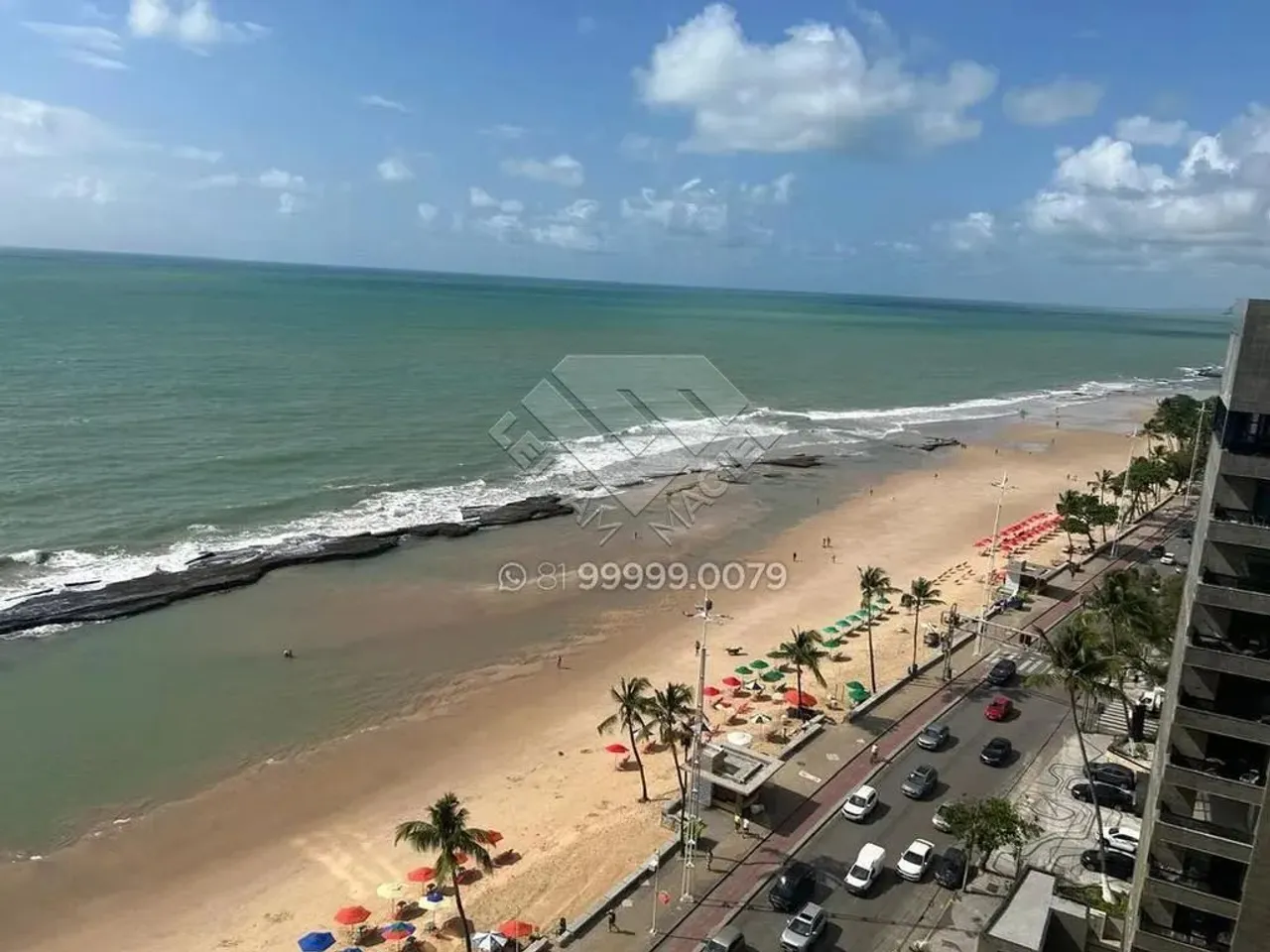 More à beira-mar, no melhor ponto da Praia de Boa Viagem.