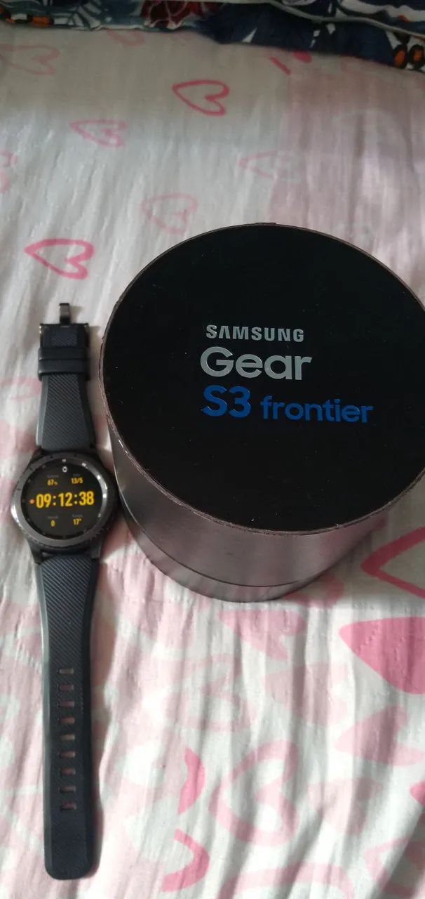 Smartwatch Samsung Gear S3 frontier mais Buds 2 - Foto 2