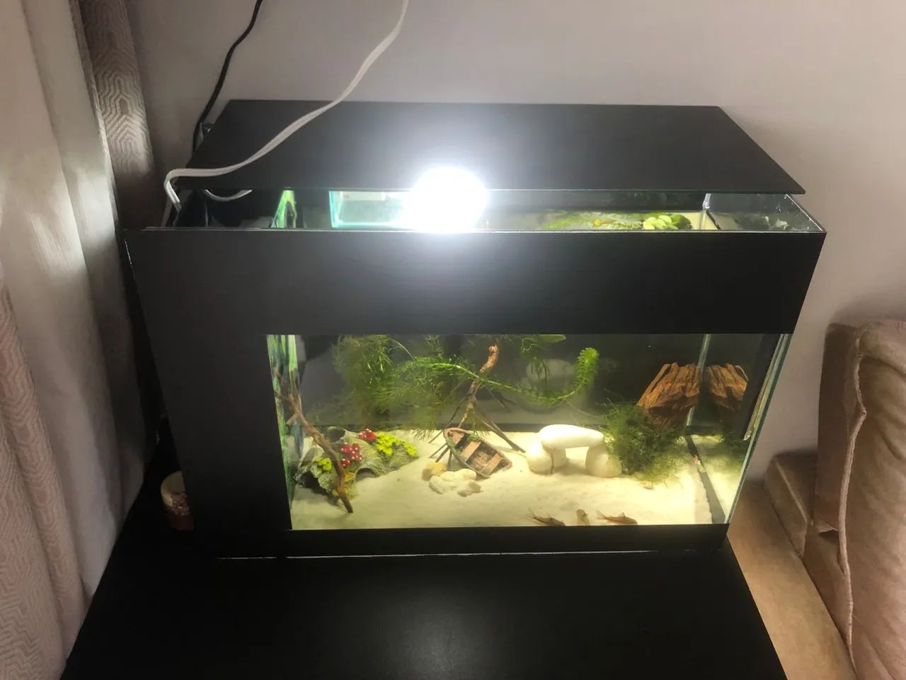 Aquário 28 litros com sump lateral 