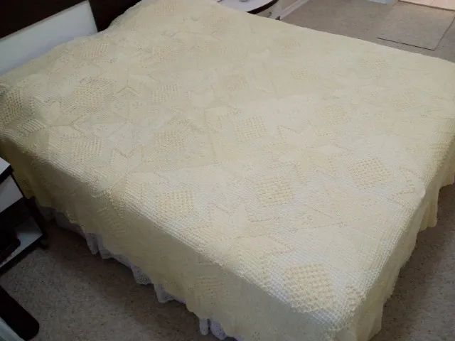 Colcha cor champagne crochê feita a mão artesanalmente 